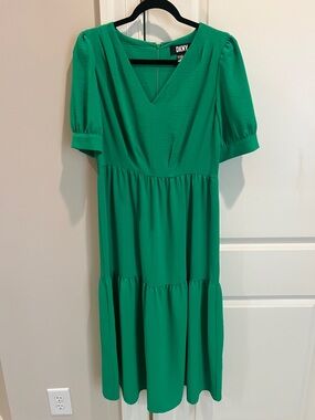 DKNY Emerald Green V-Neck Tiered Midi Dress
